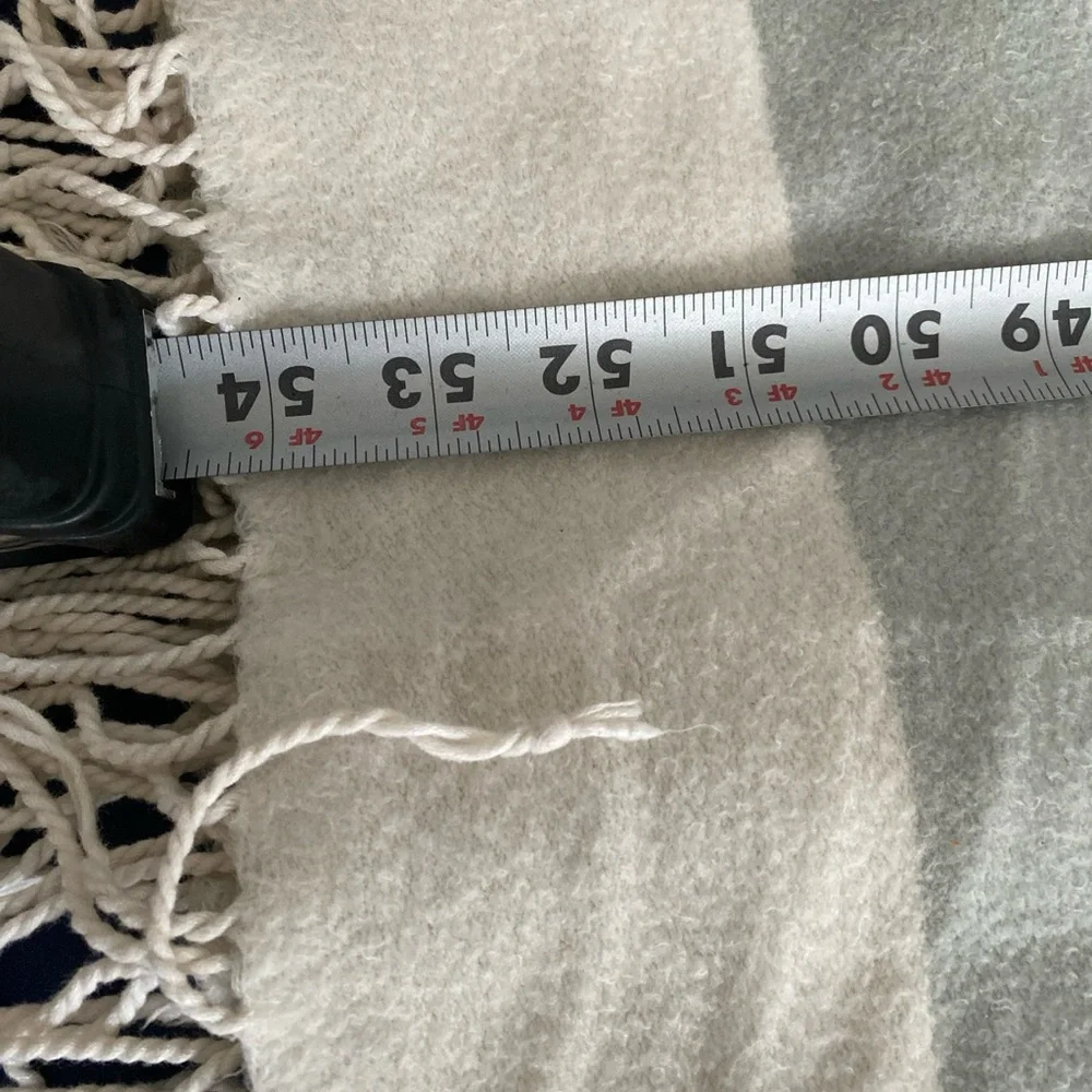 Toms fleece blanket